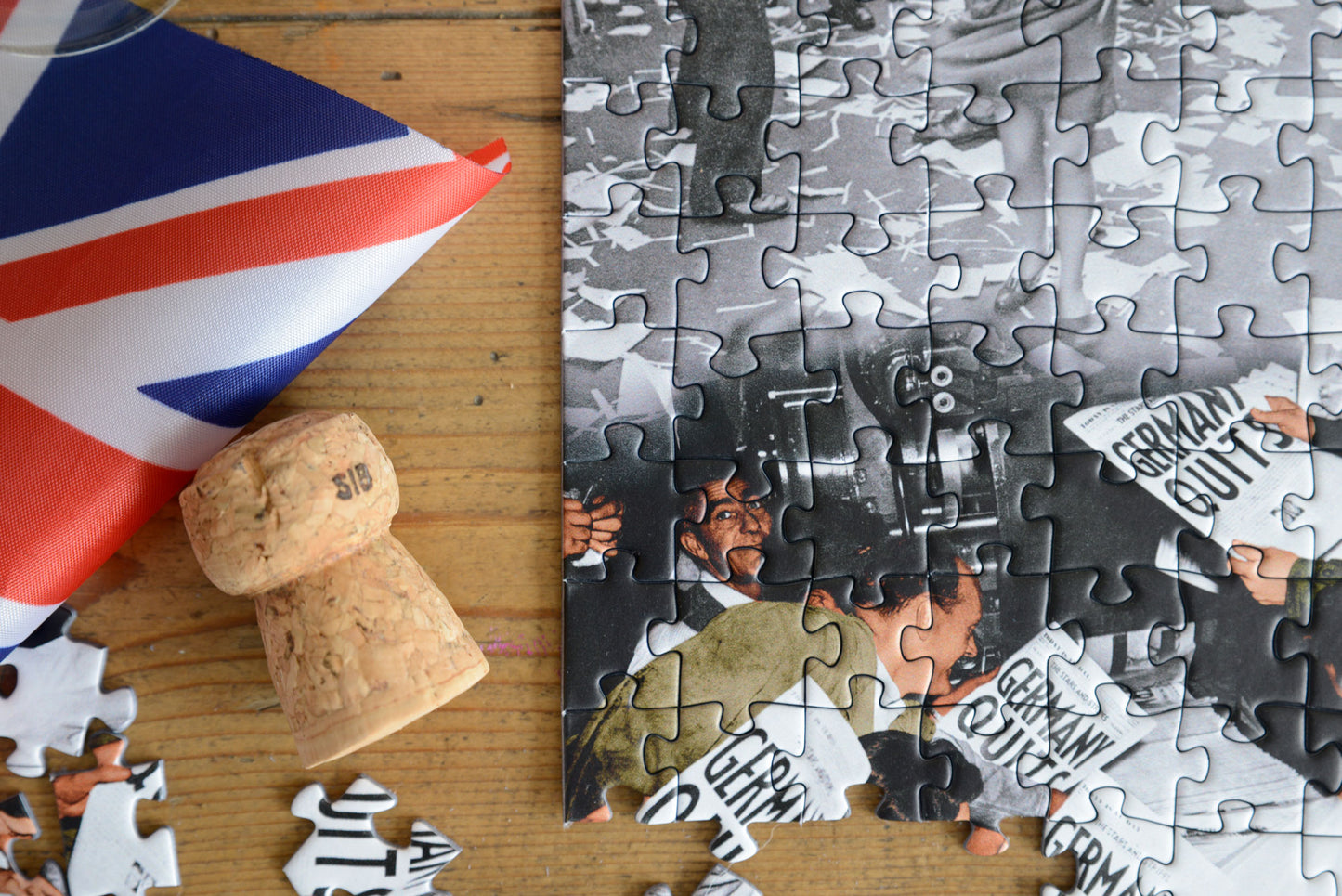 Imperial War Museums VE Day 80th Anniversary 1000 Piece Jigsaw